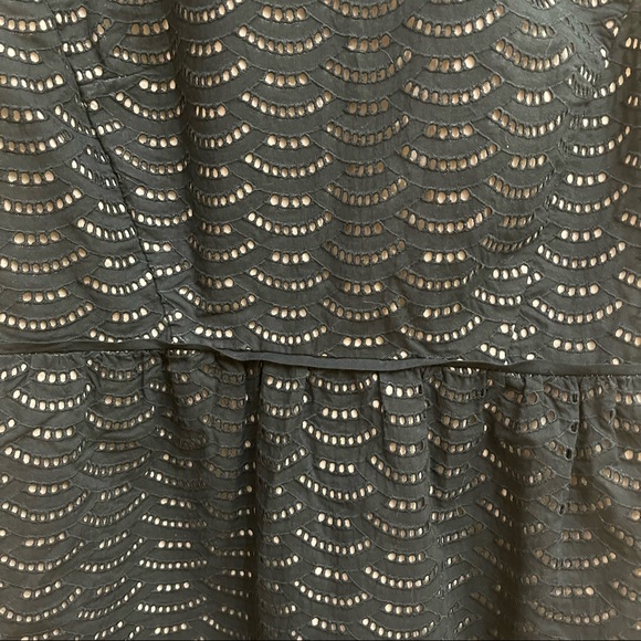 Ann Taylor Loft Women’s Petite Black & Cream Sleeveless Dress Size 2P - Picture 6 of 6